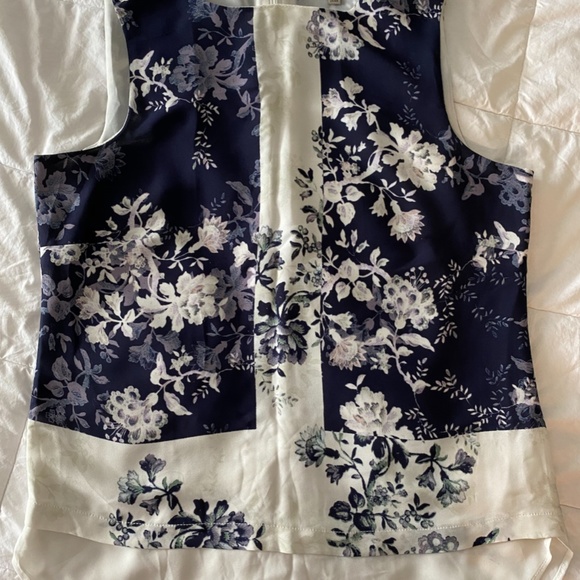 Blouses - Picture 2 of 2